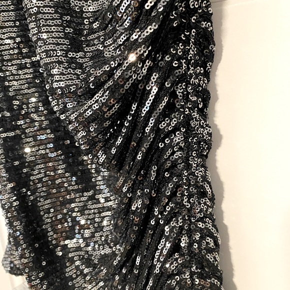 Formal sequence midi dress - Picture 2 of 3